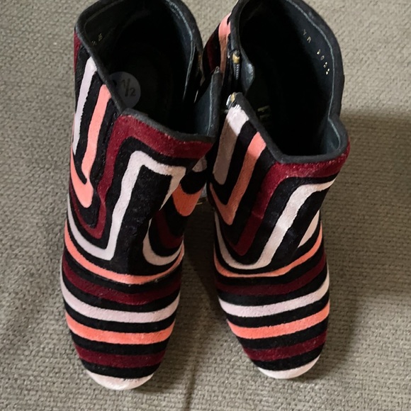 #81/2 - Picture 3 of 10